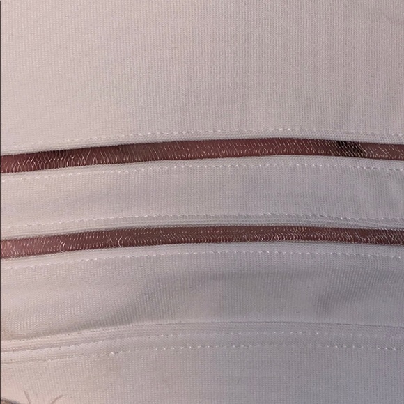 NEW White Sports top - Picture 4 of 4